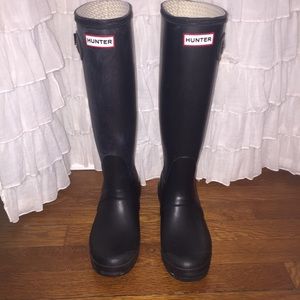 Hunter Black Matte Rain Boots size 8